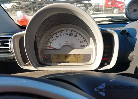 2009 Smart Fortwo Brabus/Passion из США, поврежденный, VIN WMEEK31X99K262647